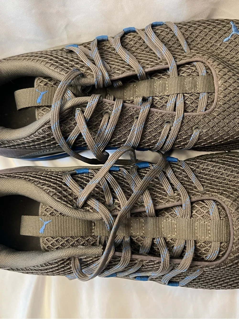 Puma Men's Gray Black Athletic Shoe Interior Label